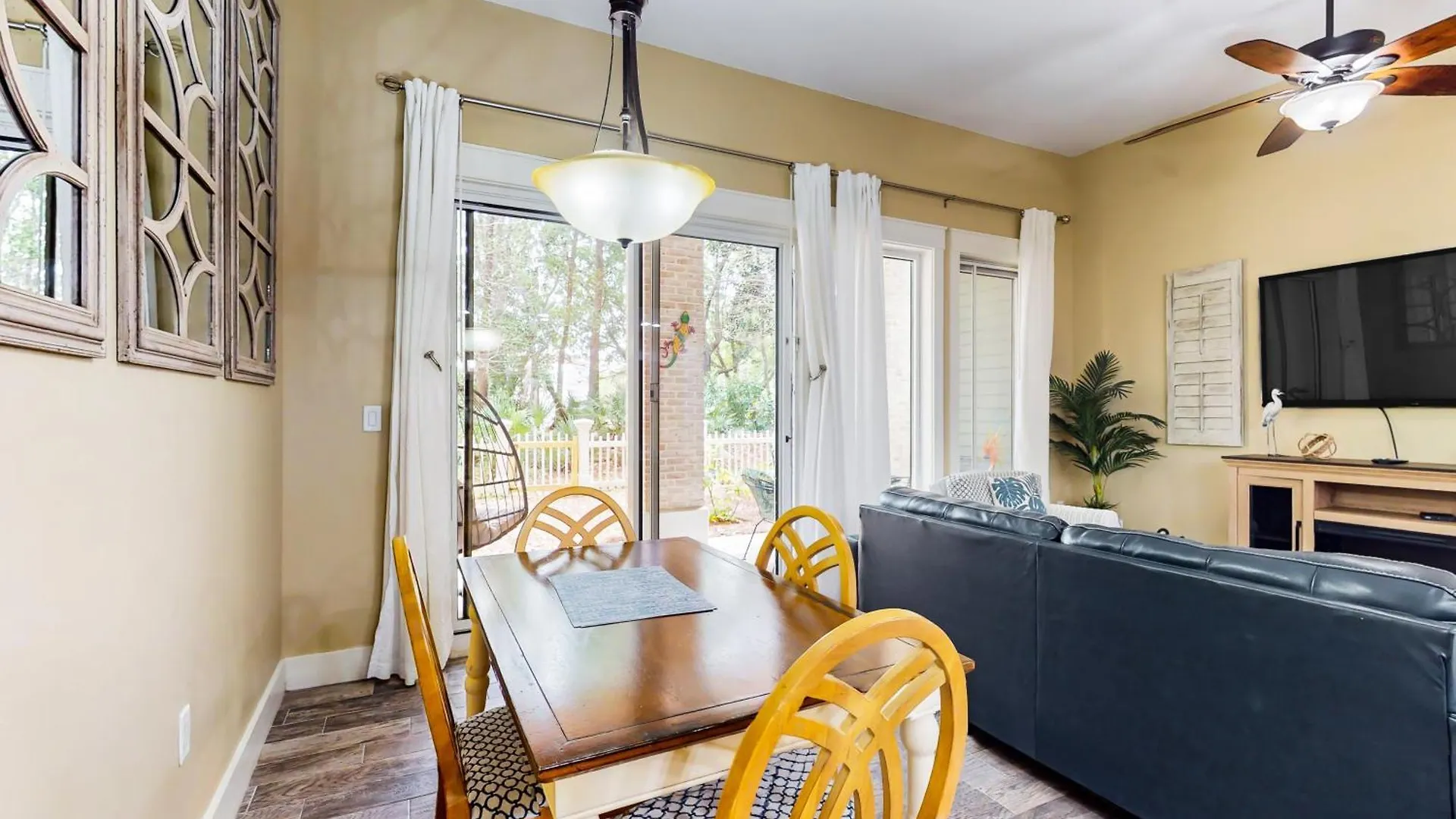 Baytowne Wharf - Pilot House #115/#117 Combo Apartment Destin