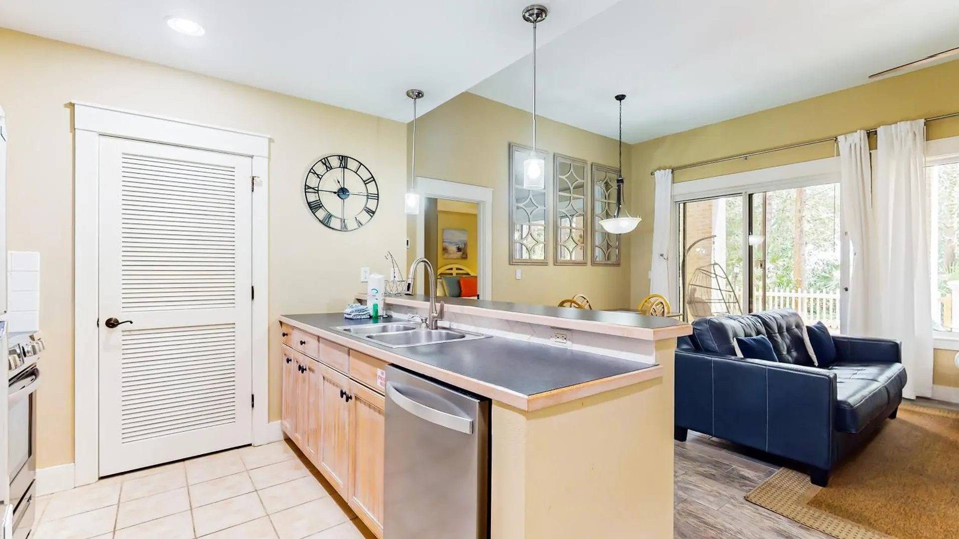 Baytowne Wharf - Pilot House #115/#117 Combo Apartment Destin