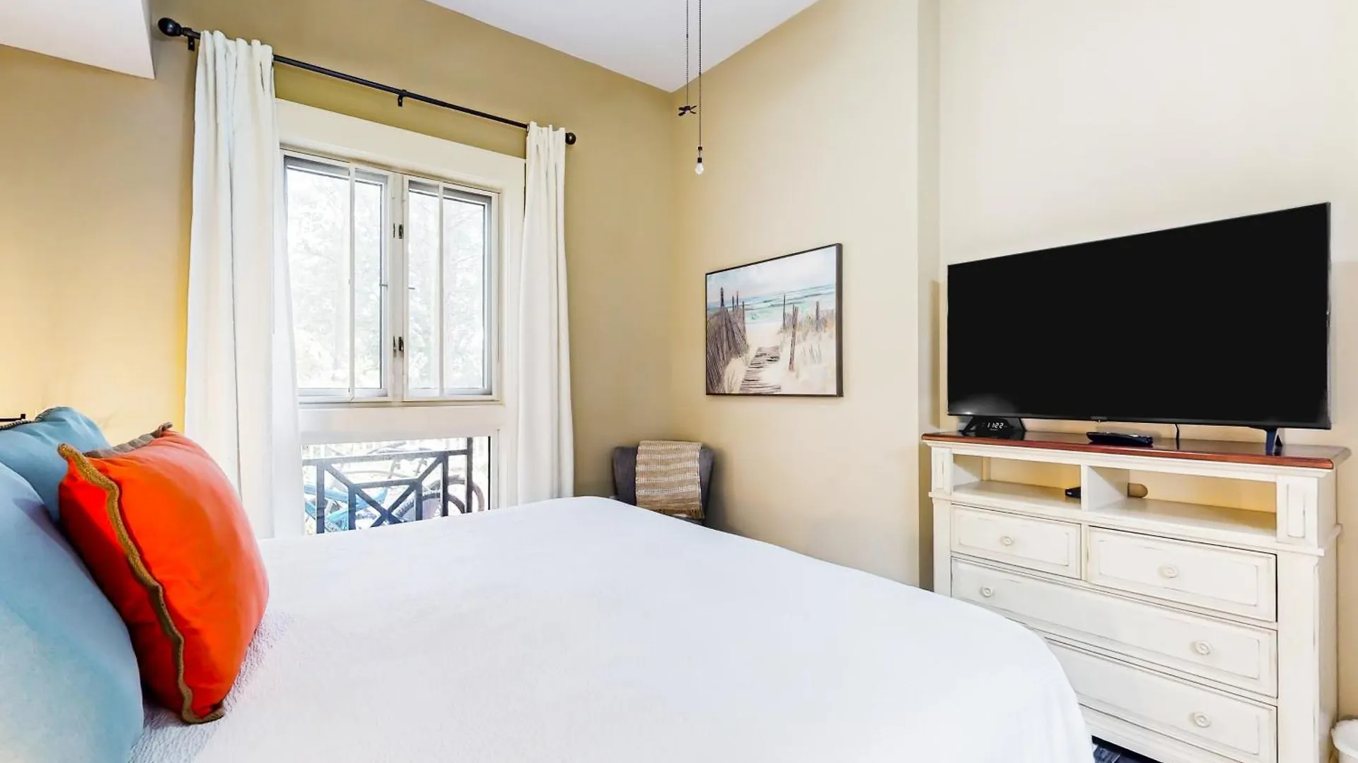 Baytowne Wharf - Pilot House #115/#117 Combo Apartment Destin