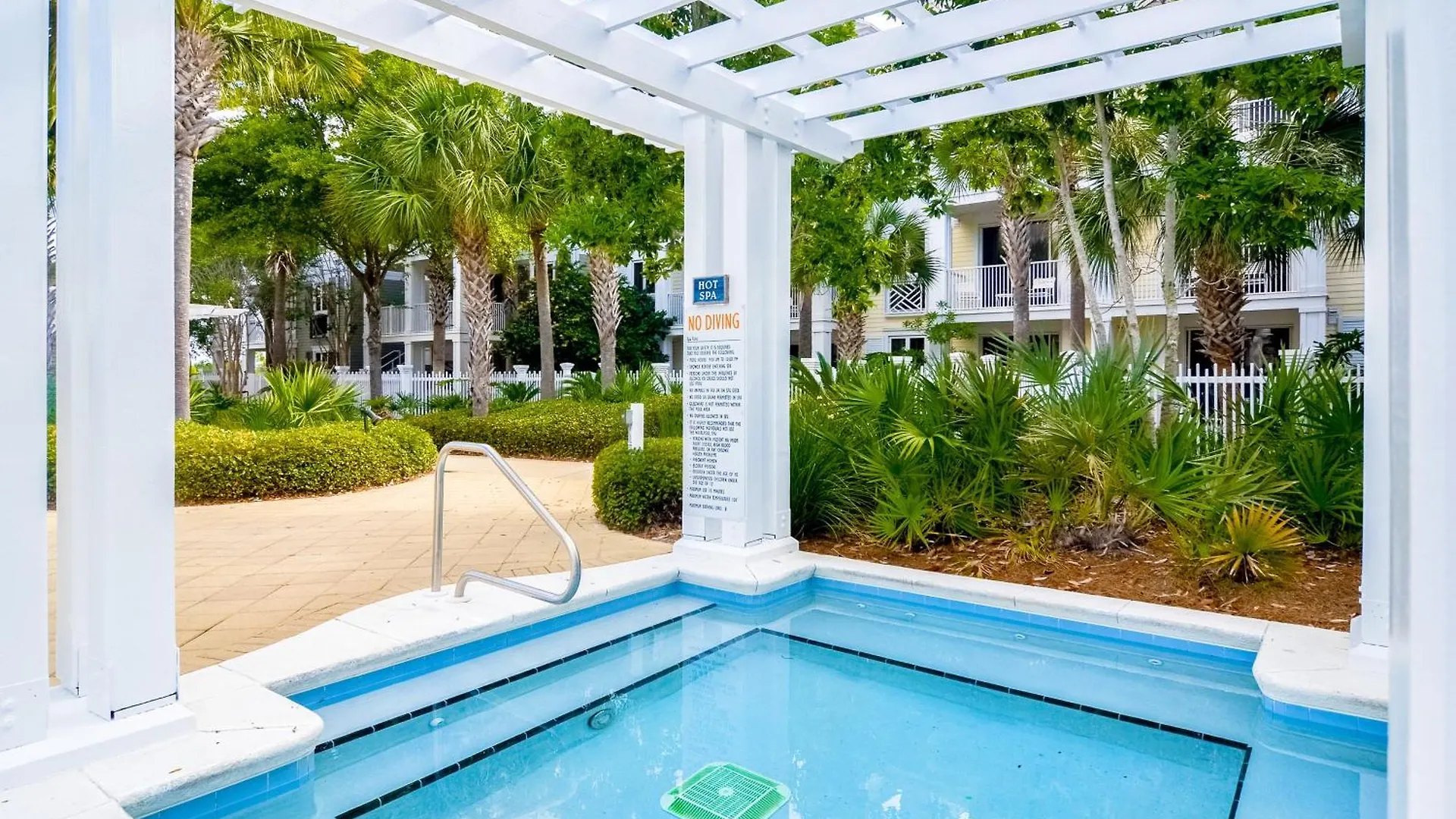 Baytowne Wharf - Pilot House #115/#117 Combo Apartment Destin