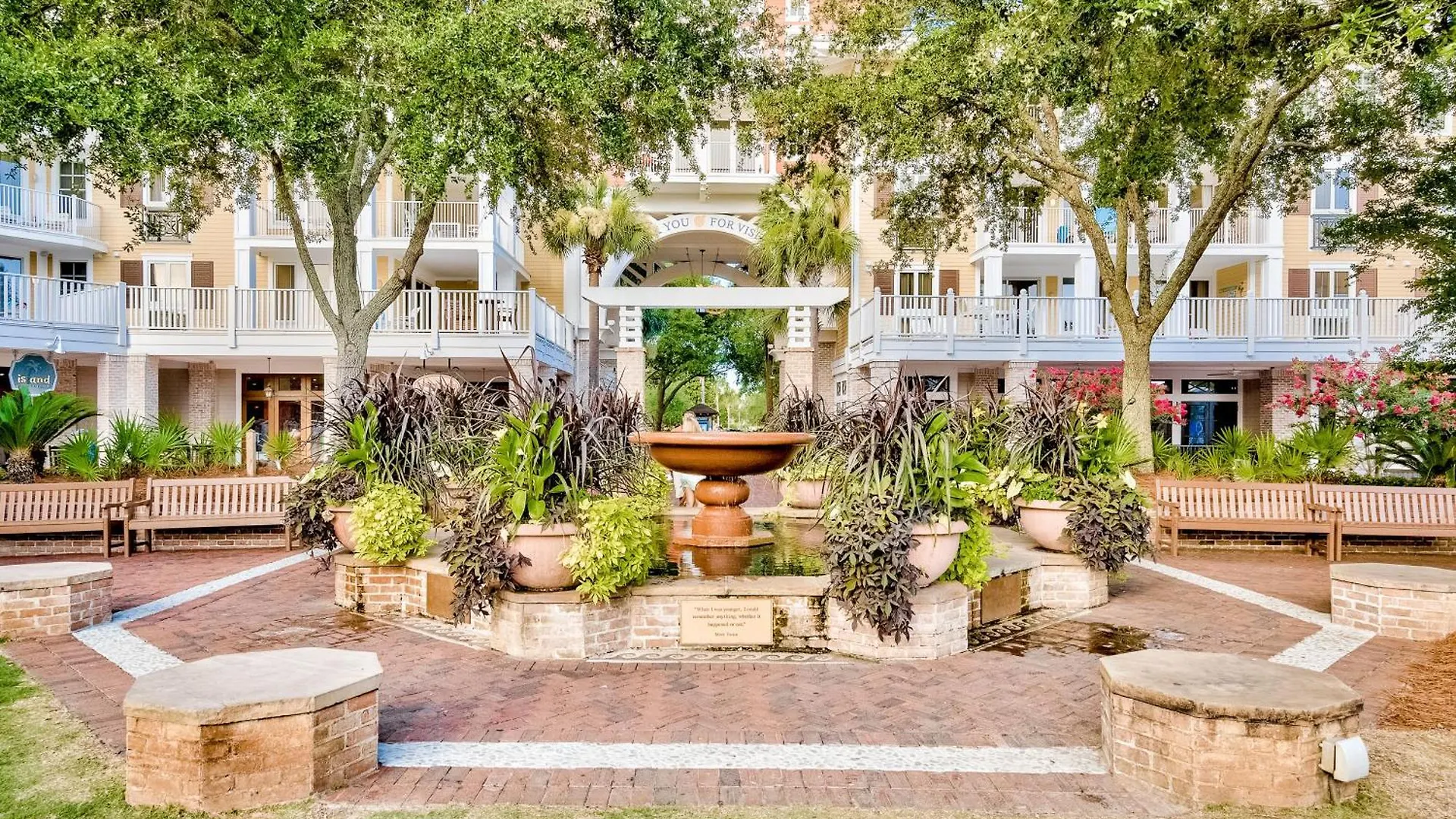 Baytowne Wharf - Pilot House #115/#117 Combo Apartment Destin